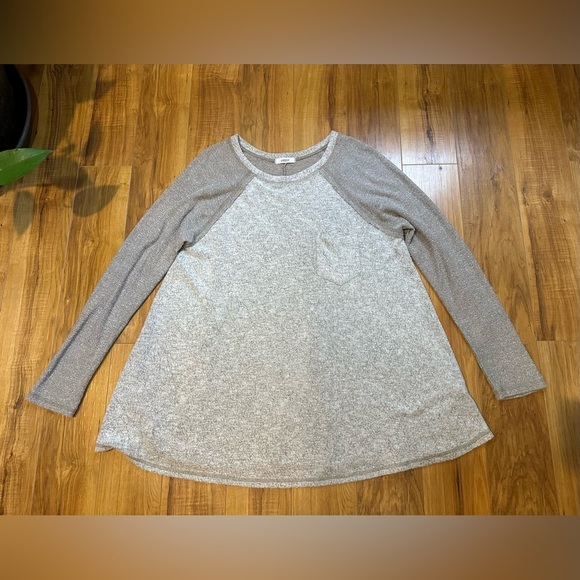 Cherish Light Gray Long Sleeve Women's Top Size L - Picture 8 of 11